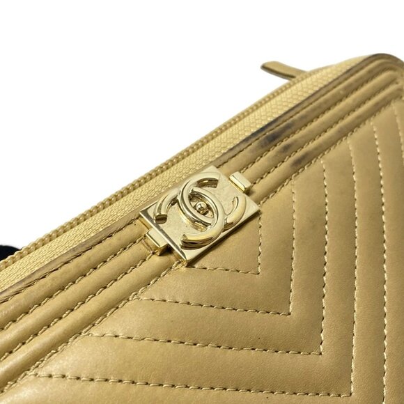 Auth CHANEL Boy Chanel/V Stitch (Chevron) - Beige Lambskin Long Wallet - Picture 6 of 10